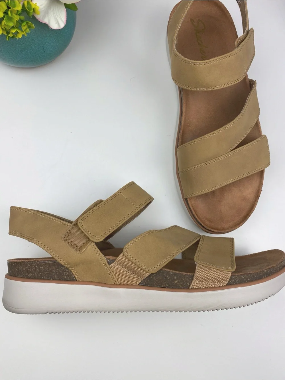 Sketchers Lifted Brown Sandals Sz 10